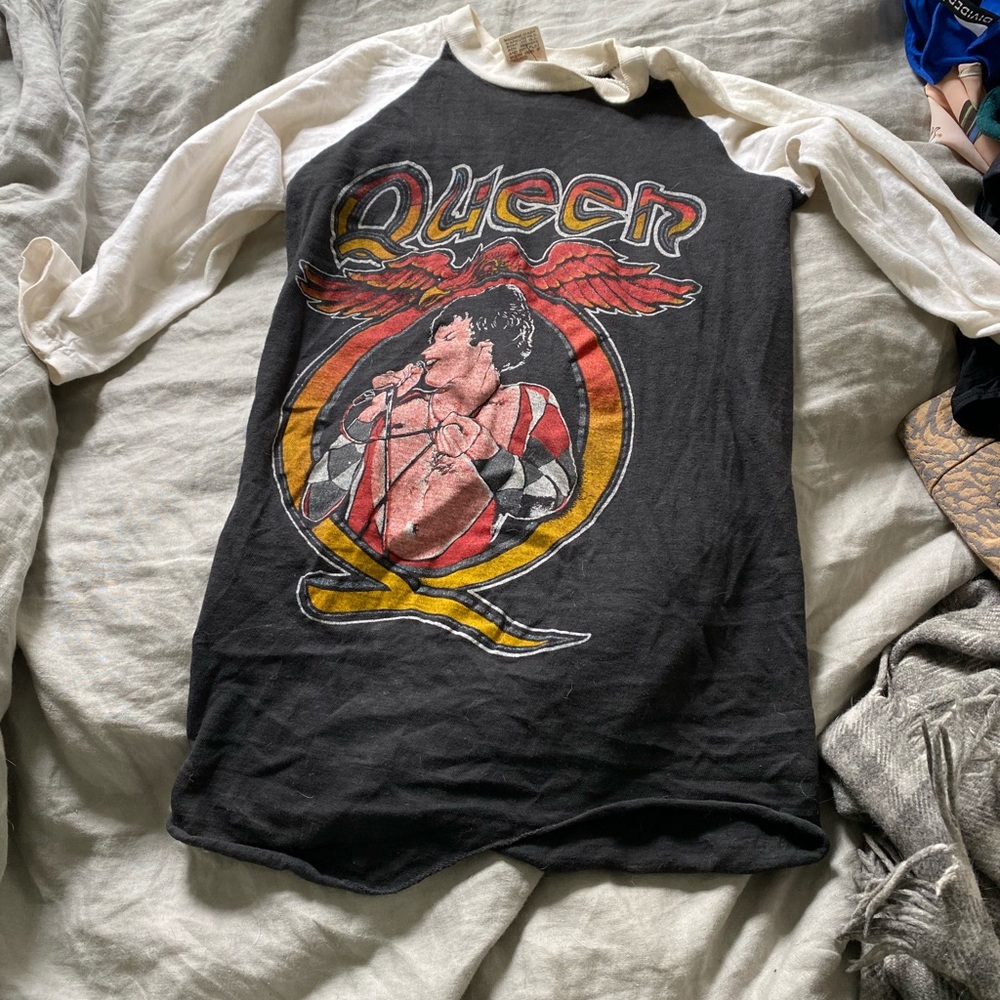 Vintage Queen tee